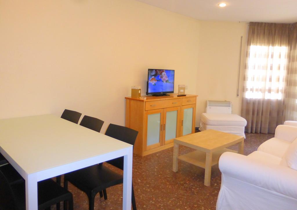 Rentalmar Atlantida Apartamentos Салоу Екстер'єр фото