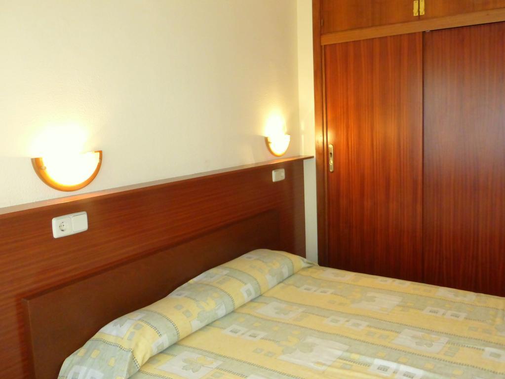 Rentalmar Atlantida Apartamentos Салоу Екстер'єр фото